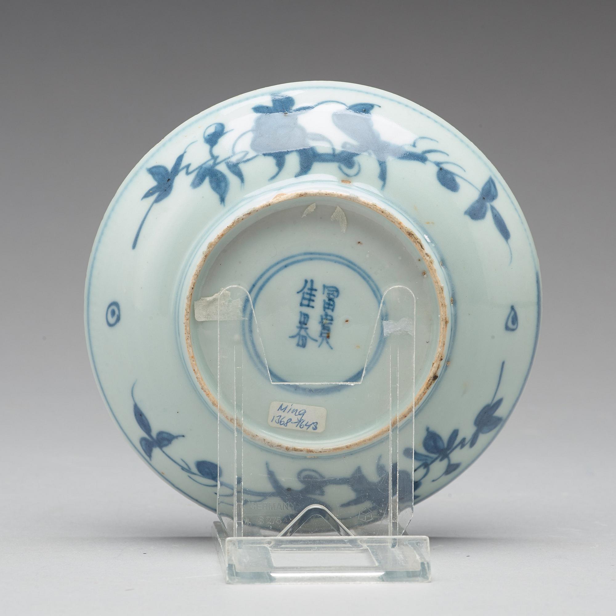 A set of 10 (9+1) blue and white dishes, Ming dynasty, Tianqi/Chongzhen.