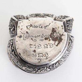 A Cambodian betel silver box depicting Macchanu.