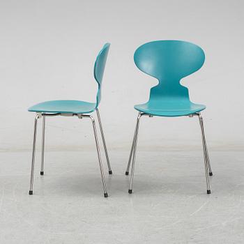 Arne Jacobsen, stolar, ett par, "Myran", Fritz Hansen, Danmark.