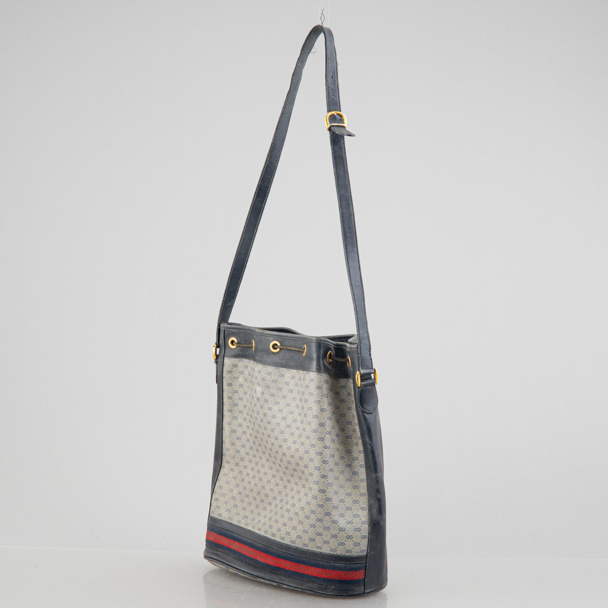 Gucci, a vintage handbag.