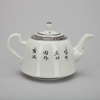 TEKANNA med LOCK, porslin, Kina 1900-tal.