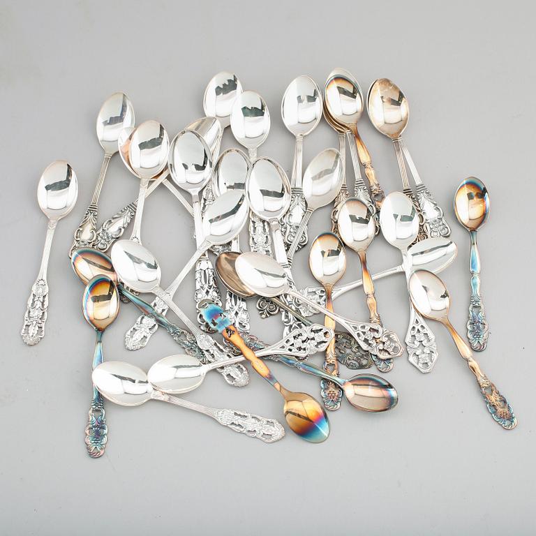 MOCKASKEDAR, 34 st, silver, olika modeller bla Tosca och Mignon, 1900-/2000-tal. Total vikt ca 305 g.