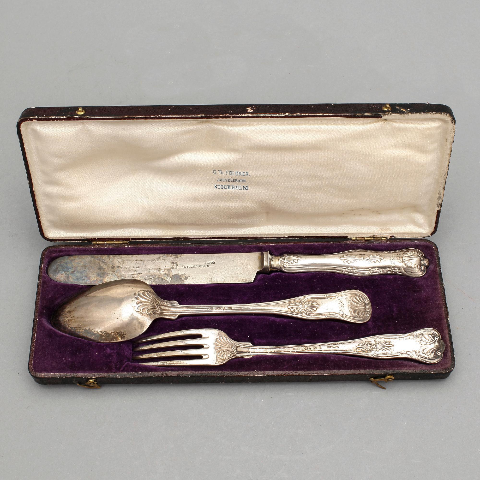 BESTICK, 3 delar, "Engelsk Snäck", och KAFFESKEDAR, 12 st, silver. Vikt 146 + 124 g.