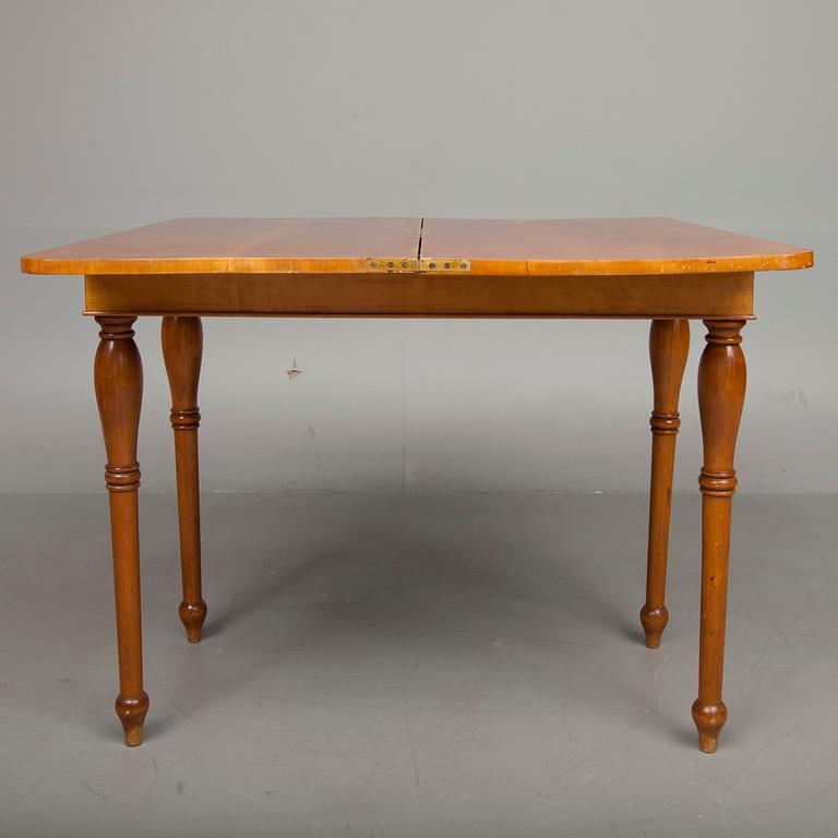 SPELBORD, biedermeier, 1800-talets mitt.