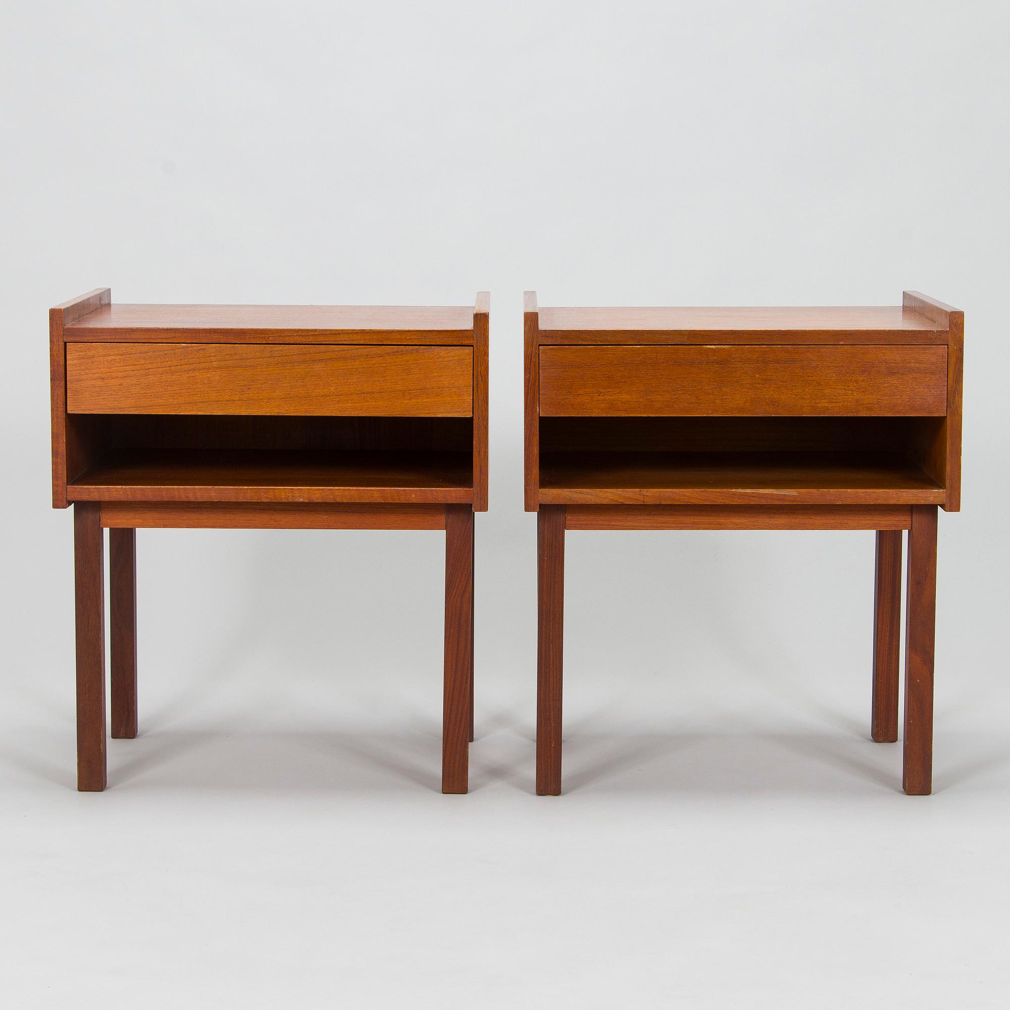 Sängbord, ett par, 1900-talets mitt.
