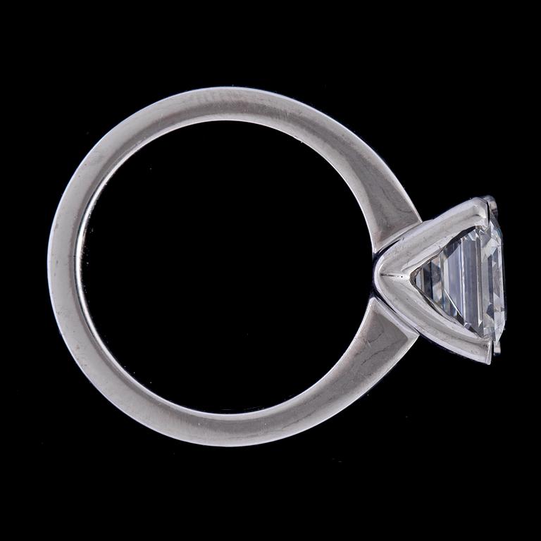 An assher cut (square emerald cut) diamond ring, 4.04 cts.