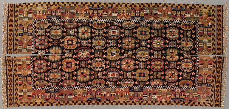 DRAPERI, två våder, rölakanvariant, omkring 1900. Ca 290 x 69/st.