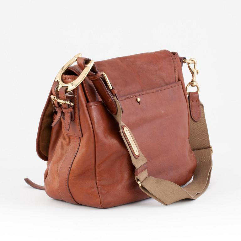 RALPH LAUREN, a brown leather messengerbag.