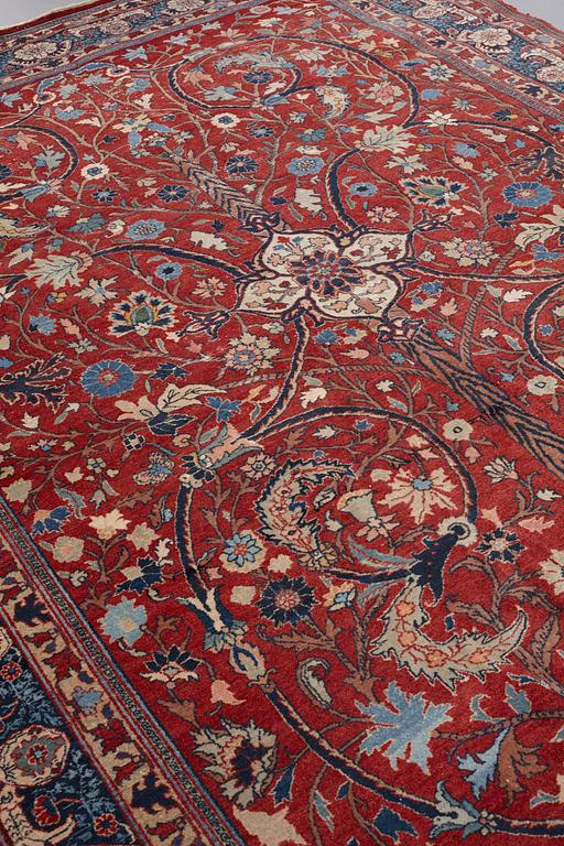 A carpet, semi-antique Tabriz, ca 359-364 x 259 cm.