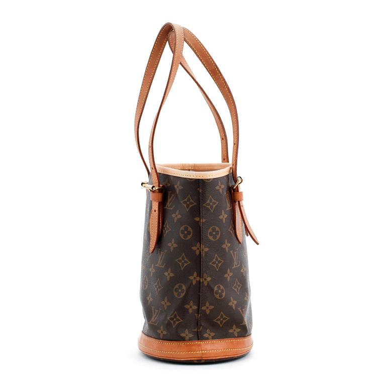 LOUIS VUITTON, a monogram canvas shoulder bag "Petite Bucket".