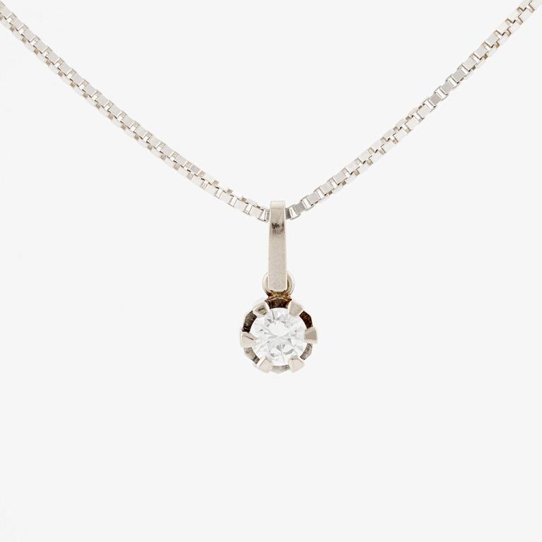 Collier, 18K vitguld med briljantslipad diamant.