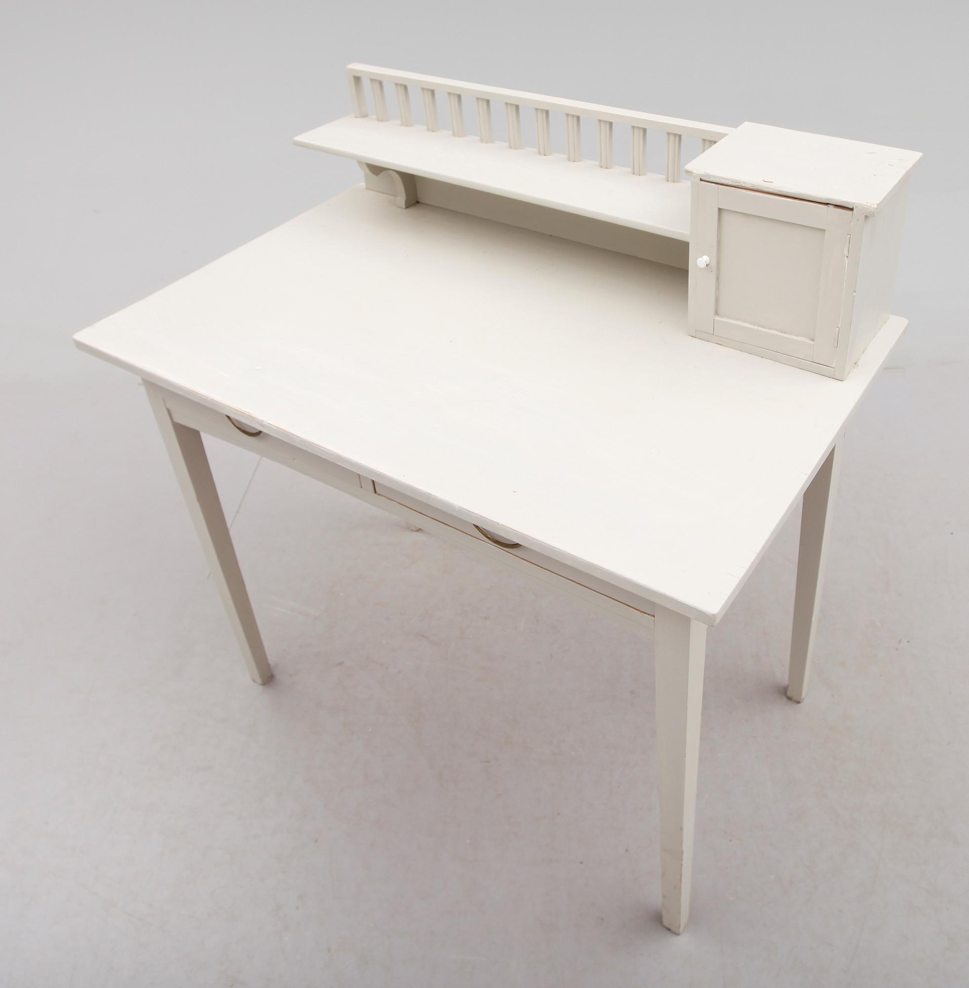 SKRIVBORD, 1900-talets första hälft.