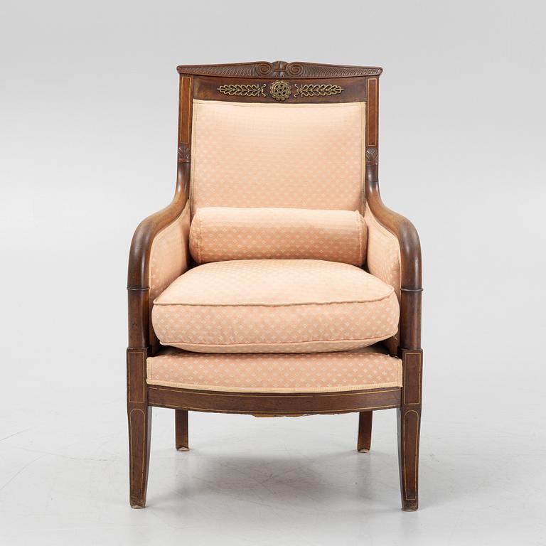 Fåtölj,
Empire, 1800-talets första häft.