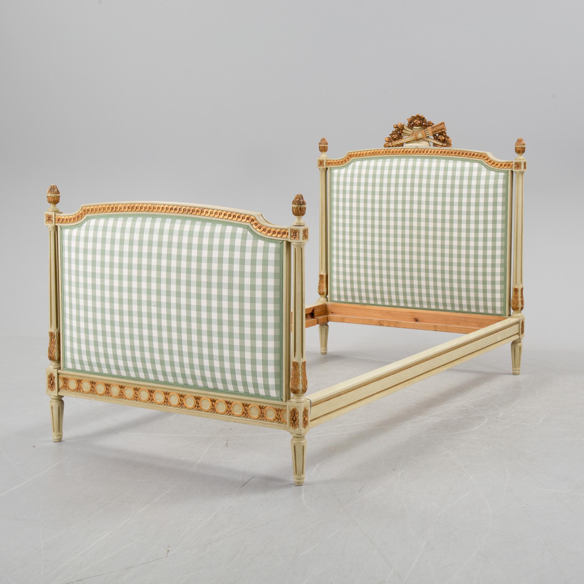 A Gustavian style bed, 20th century.