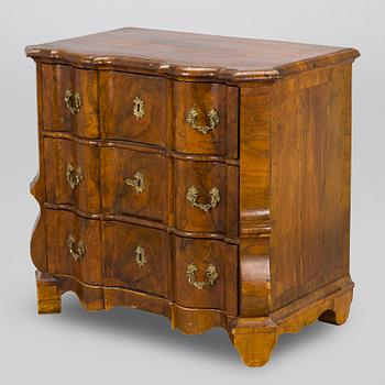 A 18th century late Baroque chest of drawer.