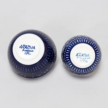 Ulla Procopé, a 46-piece set of 'Valencia' porcelain dinnerware for Arabia.