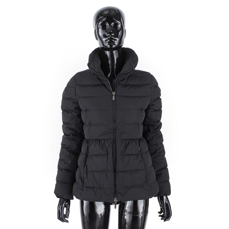 DUNJACKA, Moncler.