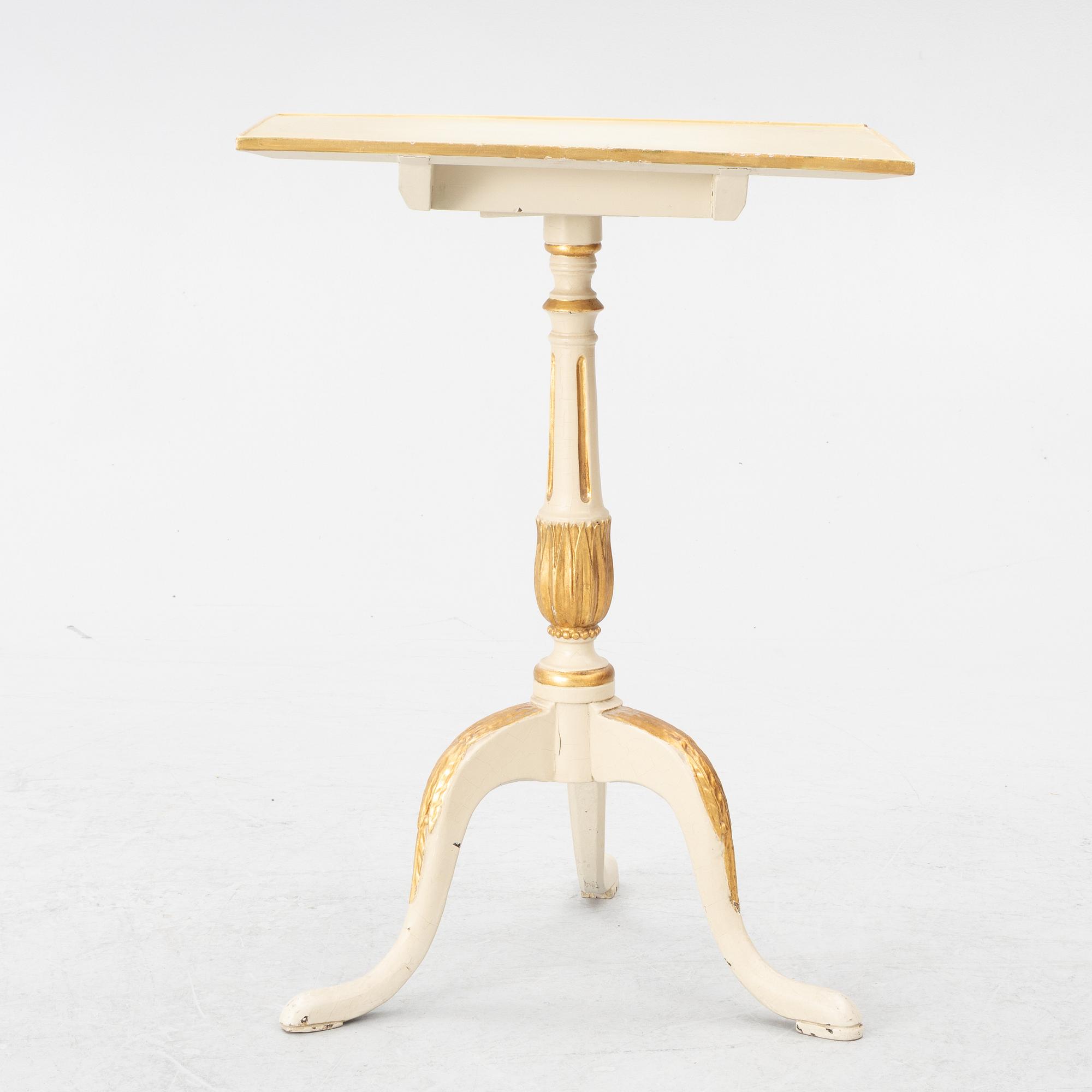 Pillar table, 19th century.