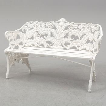 A metal garden sofa from Melins Metallgjuteri, Anderstorp.