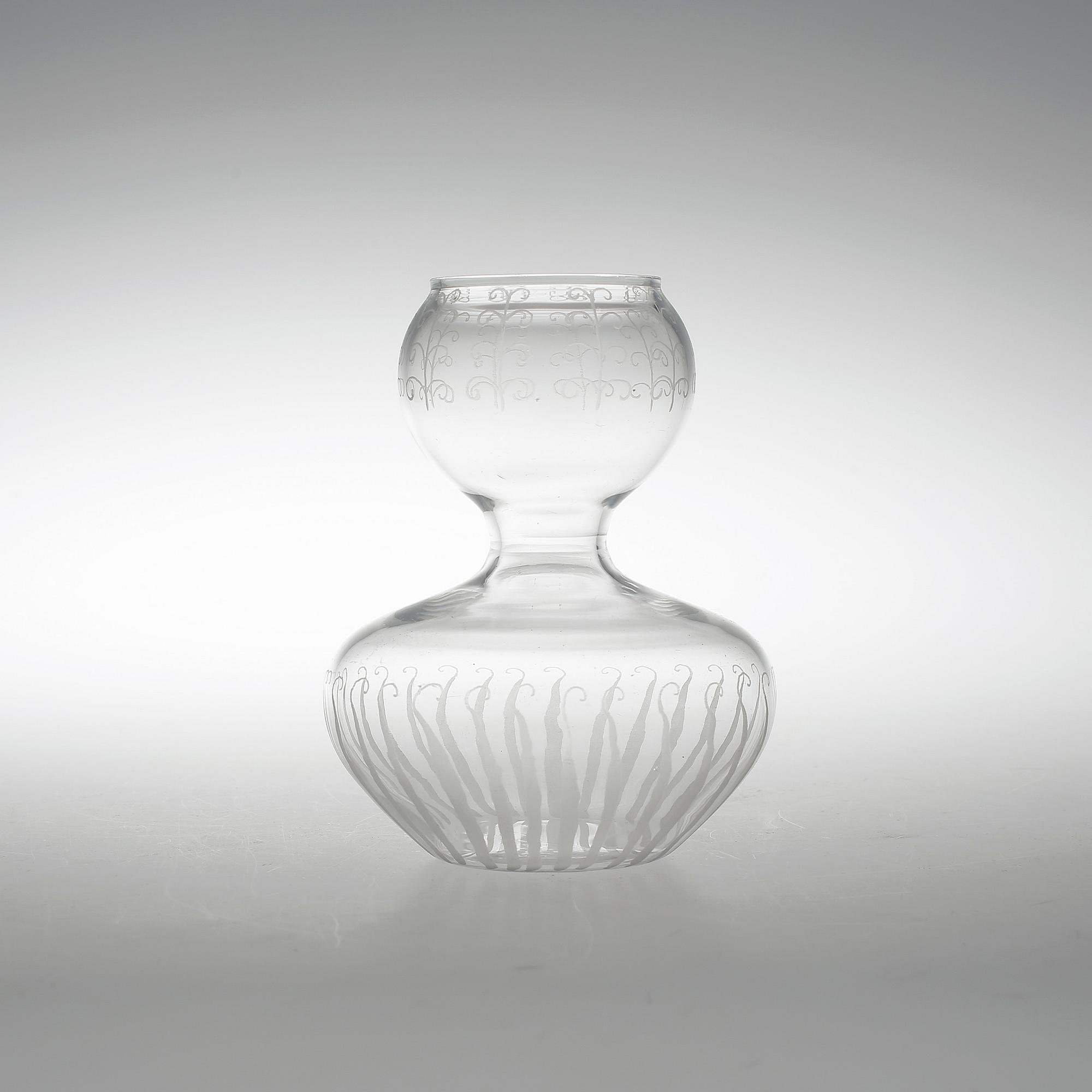 VAS, glas. Ingeborg Lundin, Orrefors 1949.