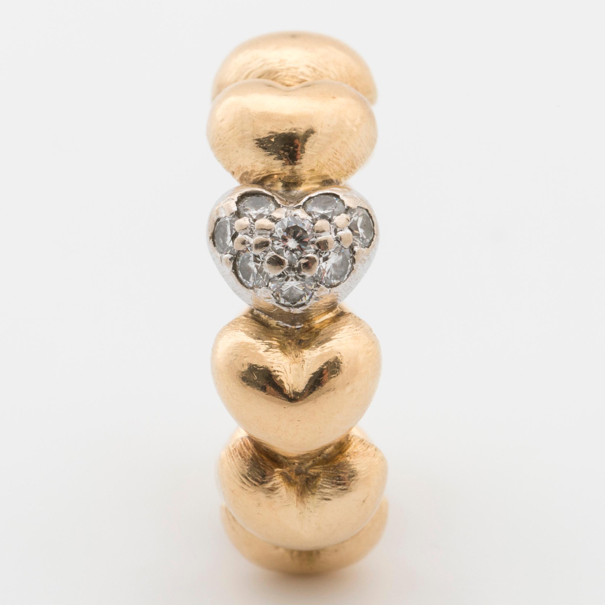 OLE LYNGGAARD Heart ring