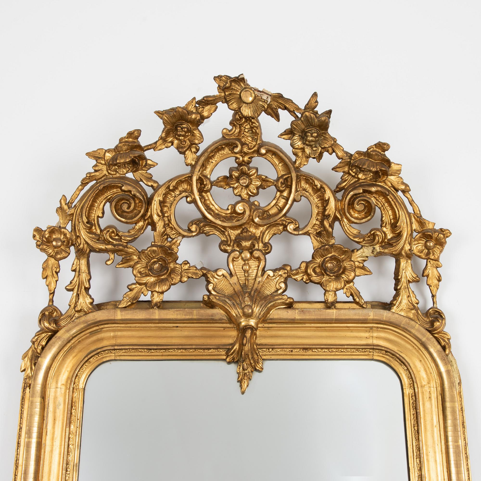 A gilded mirror, second half of the 19th century.