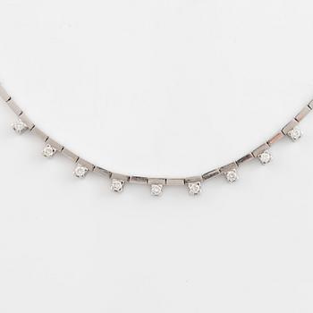 18K white gold and brilliant cut diamond necklace.