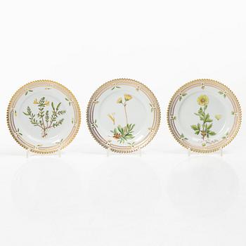 Royal Copenhagen, nine fruit plates, 'Flora Danica', Denmark.