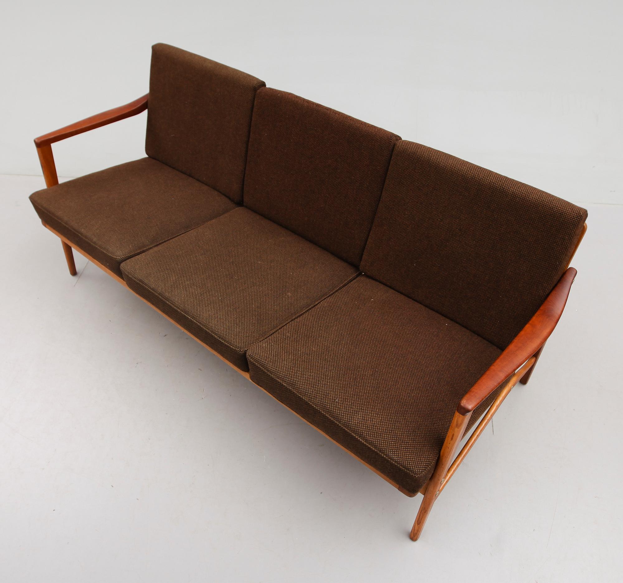 SOFFA, 1900-talets mitt.