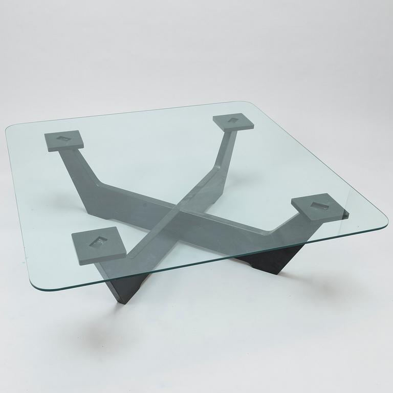 VILJO REVELL, a mid-20th century coffee table.