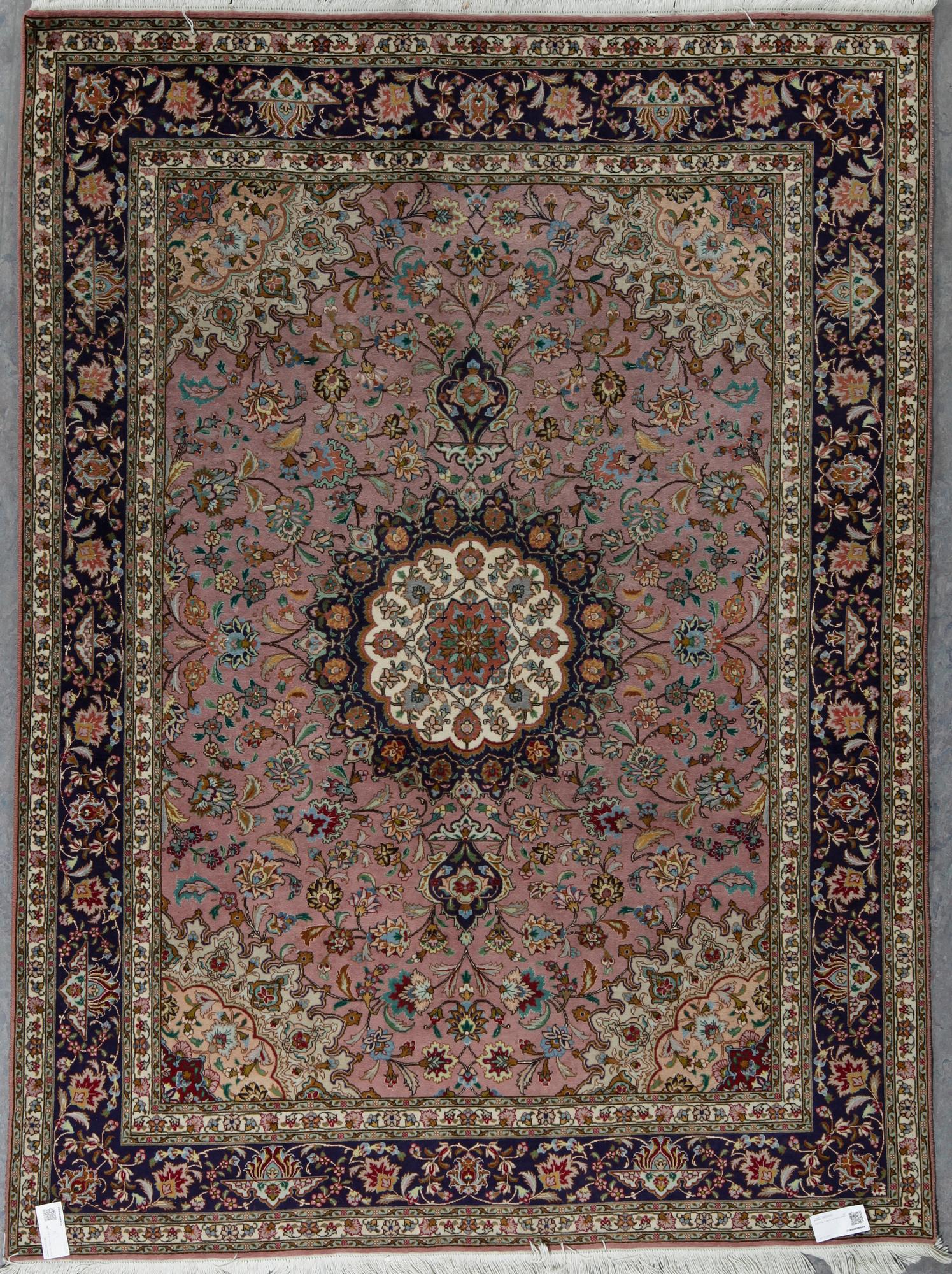 MATTA, Täbris, ca 213x157 cm.