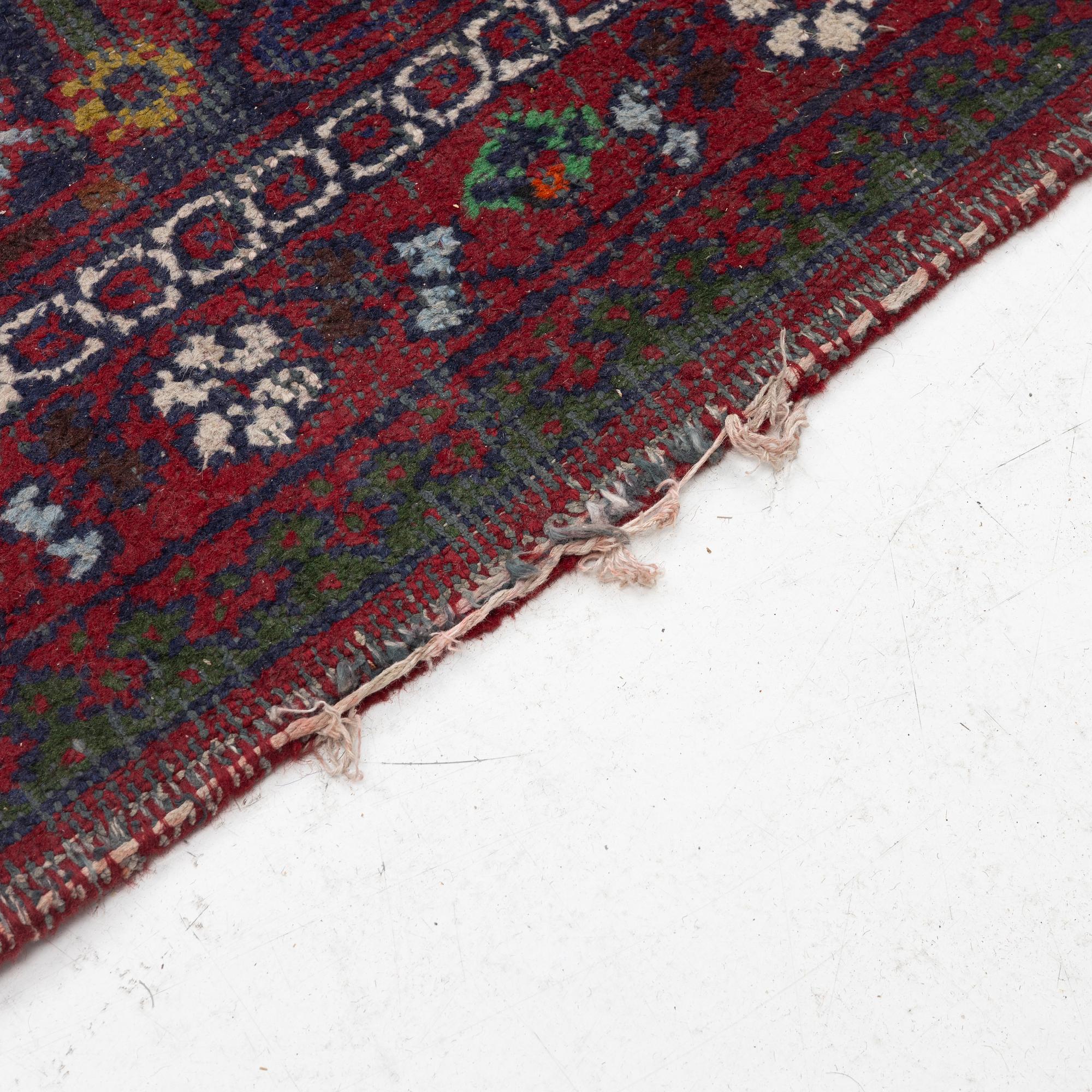 Carpet, approx. 400 x 310 cm.