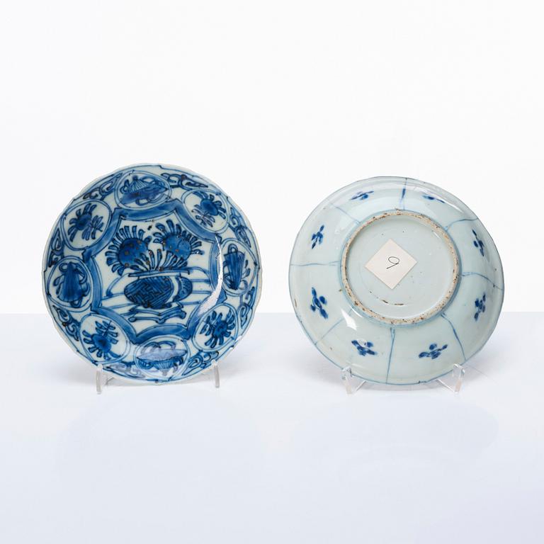 A set of seven blue and white kraak dishes, Ming dynasty, Wanli (1572-1620).