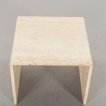A TRAVERTINE SIDE TABLE.