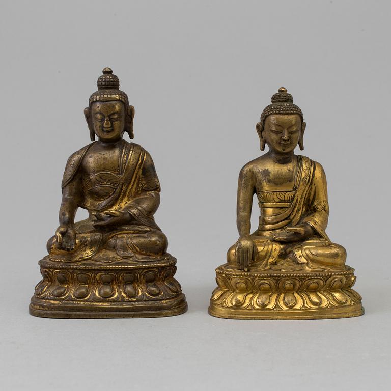 Two copper alloy figures of buddha, Sino-Tibetan, circa 1900.