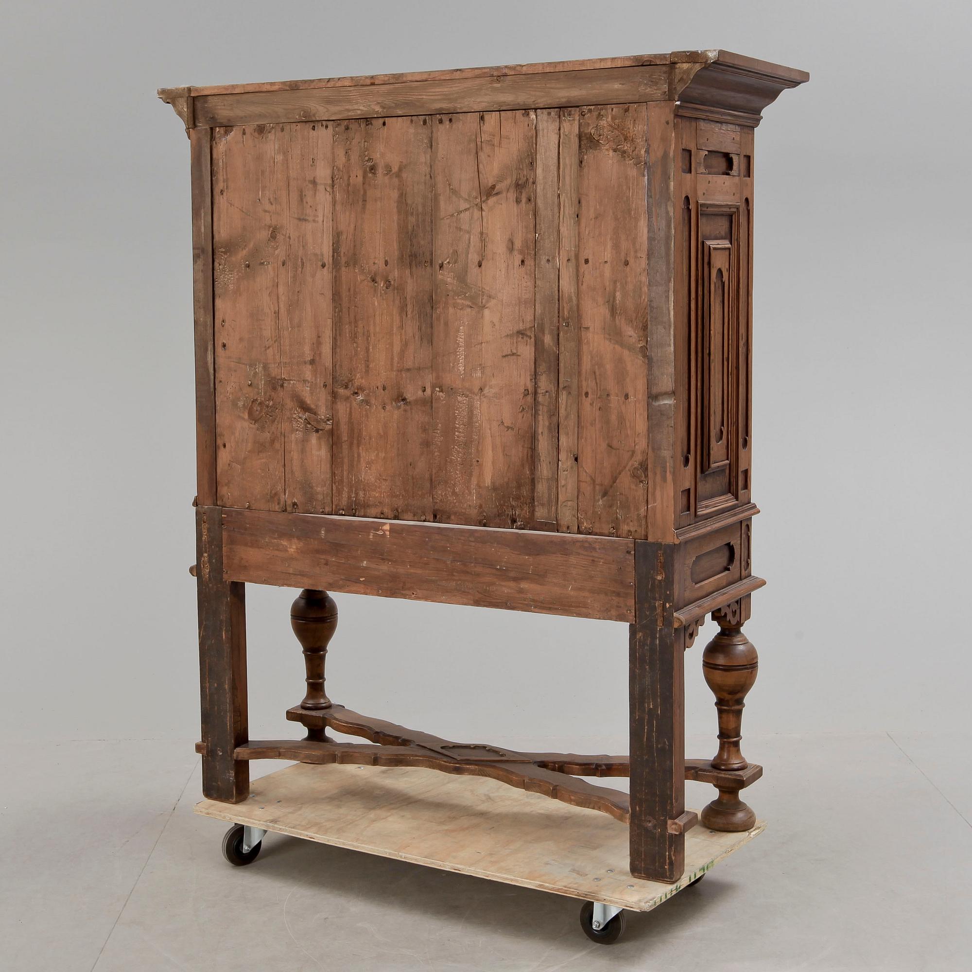 SKÅP, barockstil, 1900-tal.