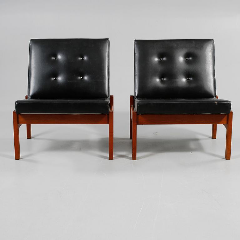 FÅTÖLJER, ett par, "Domino", Yngve Ekström, 1900-talets tredje kvartal.