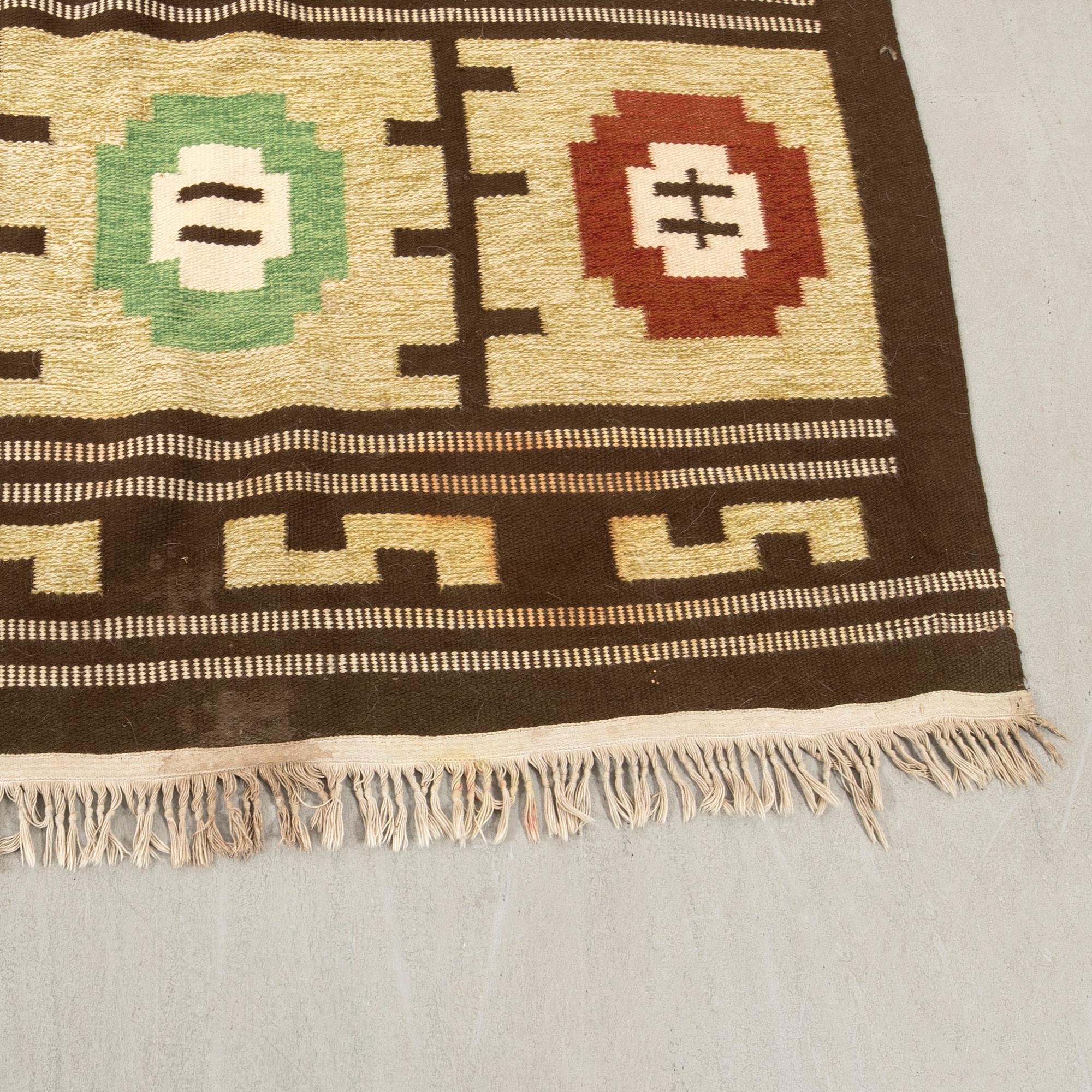 Matta rölakan 1940/50-tal ca 305x197 cm.