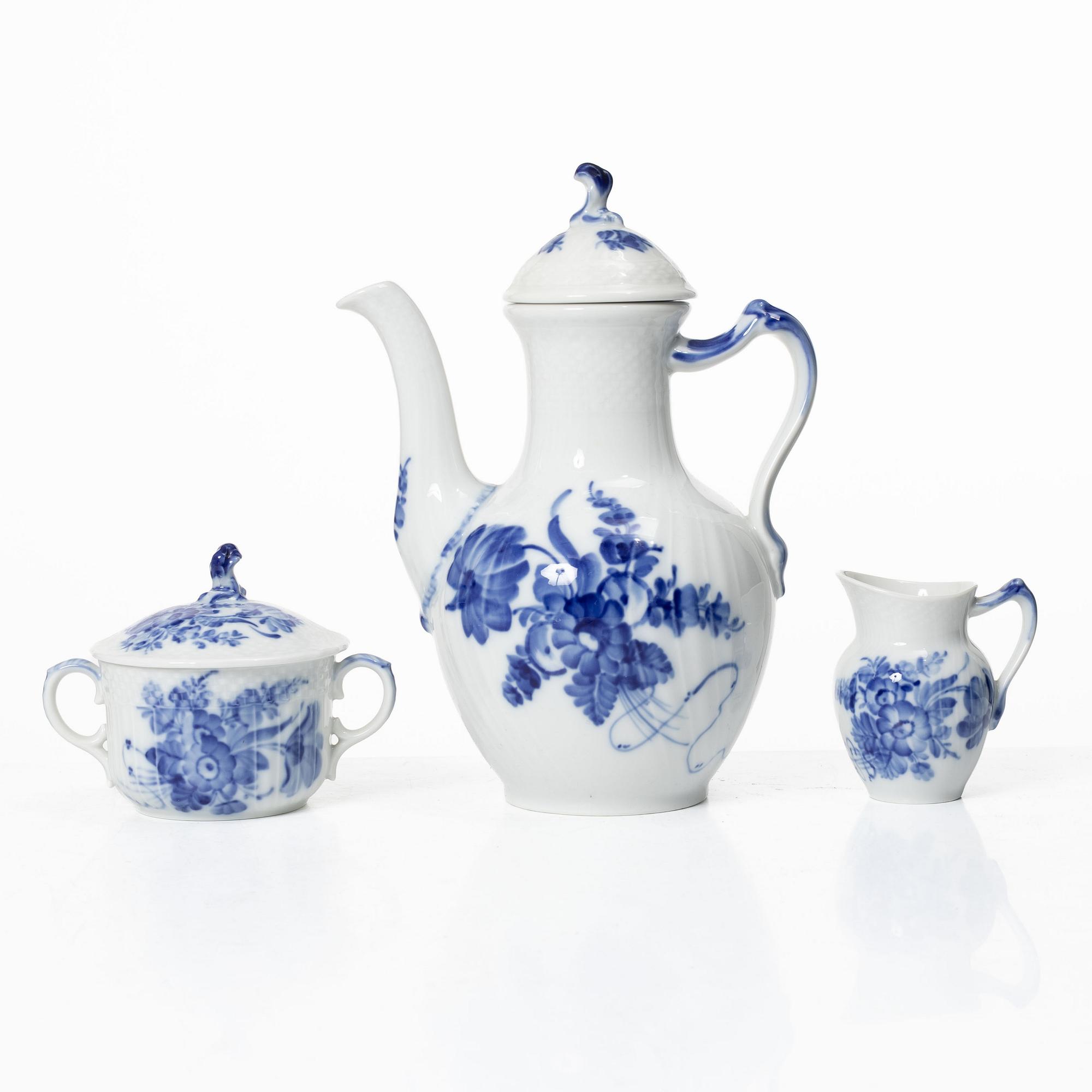 Royal Copenhagen, kaffeservis, 54 delar, "Blå blomst", Danmark, 1900-talets andra hälft.