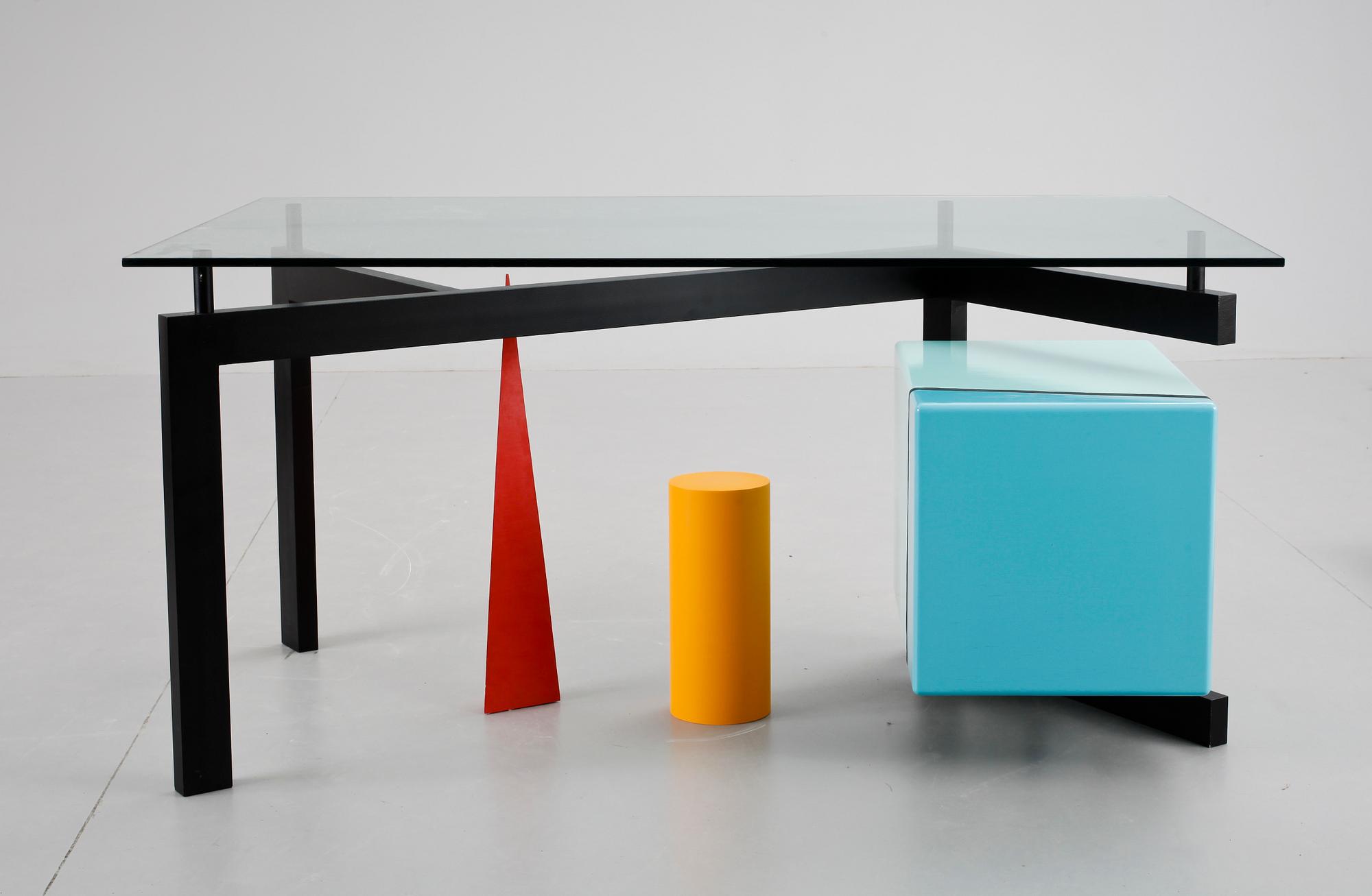 SKRIVBORD, troligen Italien. 1900-talets fjärde kvartal.