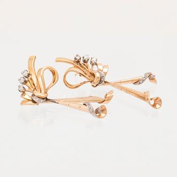 Örhängen 18K vitt och rött guld samt enkelslipade diamanter.