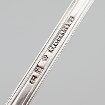 SILVERFÖREMÅL, 7 delar, bl a Danmark och Sverige, 1800-/1900-tal. Vikt ca 390 gram.