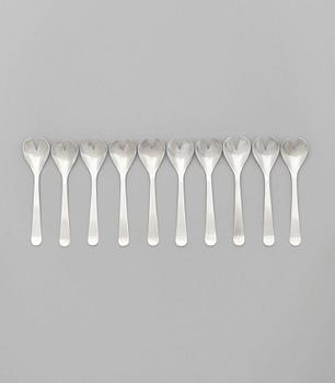 409. A set of ten Wiwen Nilsson sterling oyster forks, Lund 1970-75.