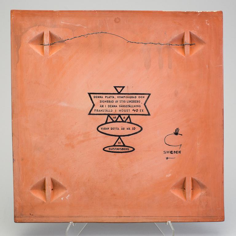 STIG LINDBERG, a faience wall plaque, Gustavsberg 1960s. Numbered 10/40.