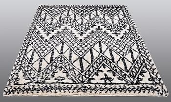 A RUG, oriental, ca 240 x 170 cm.