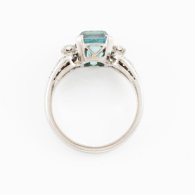 W.A. Bolin ring palladium med en zirkon och runda briljantslipade diamanter.