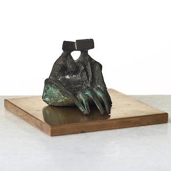 Lynn Chadwick, Sittande par.