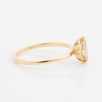 Ring with fancy brownish yellow diamond.