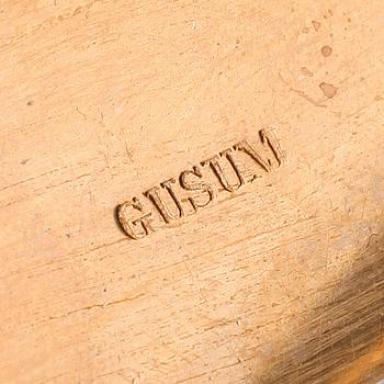 SKRIVSTÄLL, TÄNDSTICKSHÅLLARE SAMT BREVKNIV, mässing, märkt Gusum, 1900-talets första hälft.