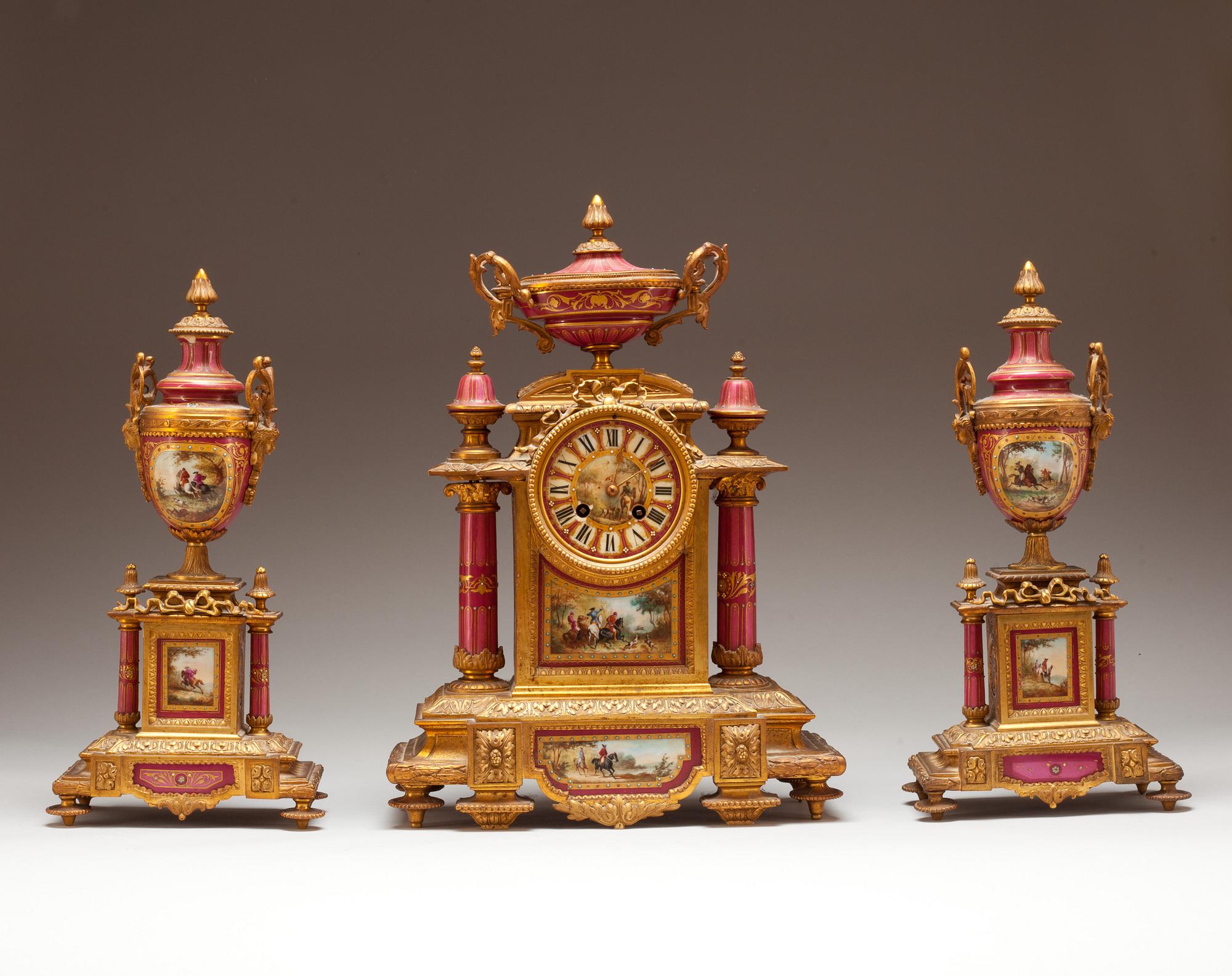 BORDSGARNITYR, 3 delar, Louis XVI-stil, omkring sekelskiftet 1800/1900.